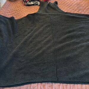 ALEXXI Poncho Turtleneck Large Black